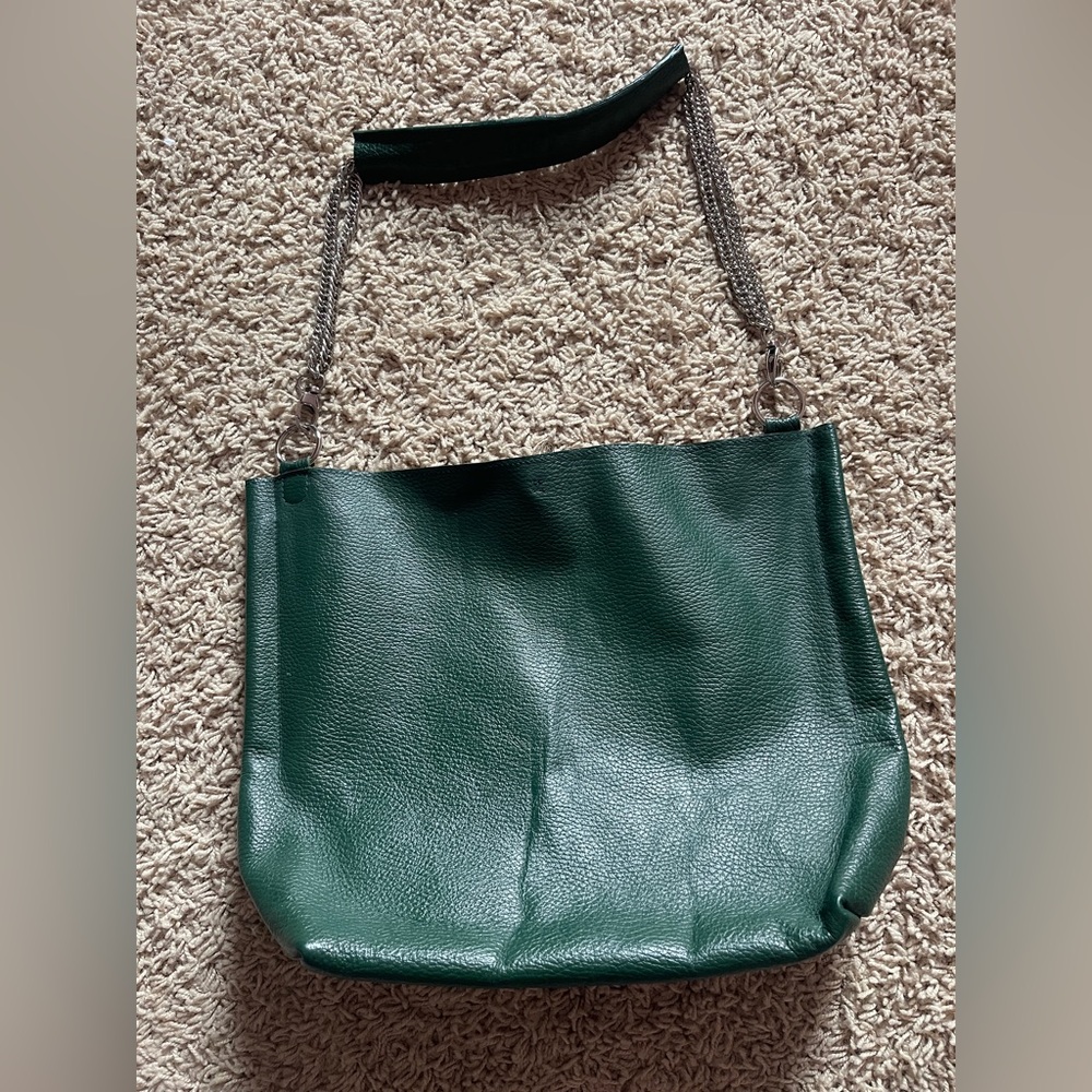 Green Leather DOXA Shoulder Bag with Chain Strap